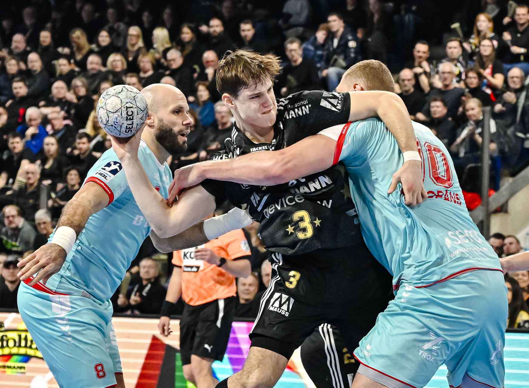 #Handballbundesliga, #HCErlangen, #Handball, #HBL, #Nuremberg, #Erlangen, #ArenaNürnberg, #heitec, #Fackelmann, #Aichinger, #BarthHaas, #Bodin, #MaxBögl, #Bionorica, #Hemmersbach, #hlstudios, #HofmannPersonal, #LauerEuromovers, #Mauss, #pensionsolution, #Schultheiß, #SontowskiPartner, #Tucher, #Wild Panda, #hce, #ball, #tor, #zuschauer, #fans, #vielfaltgewinnt, #keinfanohnejob,