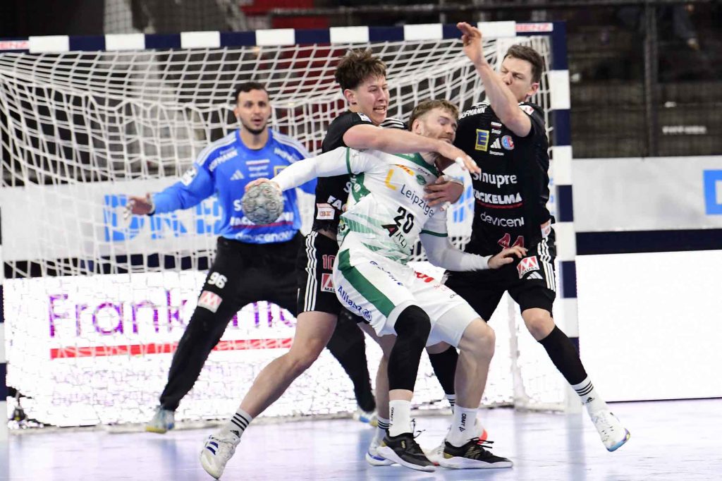 #Handballbundesliga, #HCErlangen, #Handball, #HBL, #Nuremberg, #Erlangen, #ArenaNürnberg, #heitec, #Fackelmann, #Aichinger, #BarthHaas, #Bodin, #MaxBögl, #Bionorica, #Hemmersbach, #hlstudios, #HofmannPersonal, #LauerEuromovers, #Mauss, #pensionsolution, #Schultheiß, #SontowskiPartner, #Tucher, #Wild Panda, #hce, #ball, #tor, #zuschauer, #fans, #vielfaltgewinnt, #keinfanohnejob,