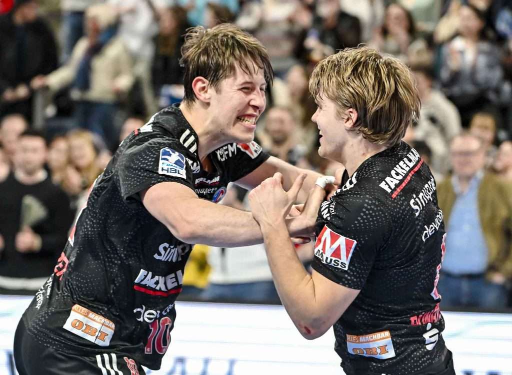 #Handballbundesliga, #HCErlangen, #Handball, #HBL, #Nuremberg, #Erlangen, #ArenaNürnberg, #heitec, #Fackelmann, #Aichinger, #BarthHaas, #Bodin, #MaxBögl, #Bionorica, #Hemmersbach, #hlstudios, #HofmannPersonal, #LauerEuromovers, #Mauss, #pensionsolution, #Schultheiß, #SontowskiPartner, #Tucher, #Wild Panda, #hce, #ball, #tor, #zuschauer, #fans, #vielfaltgewinnt, #keinfanohnejob,