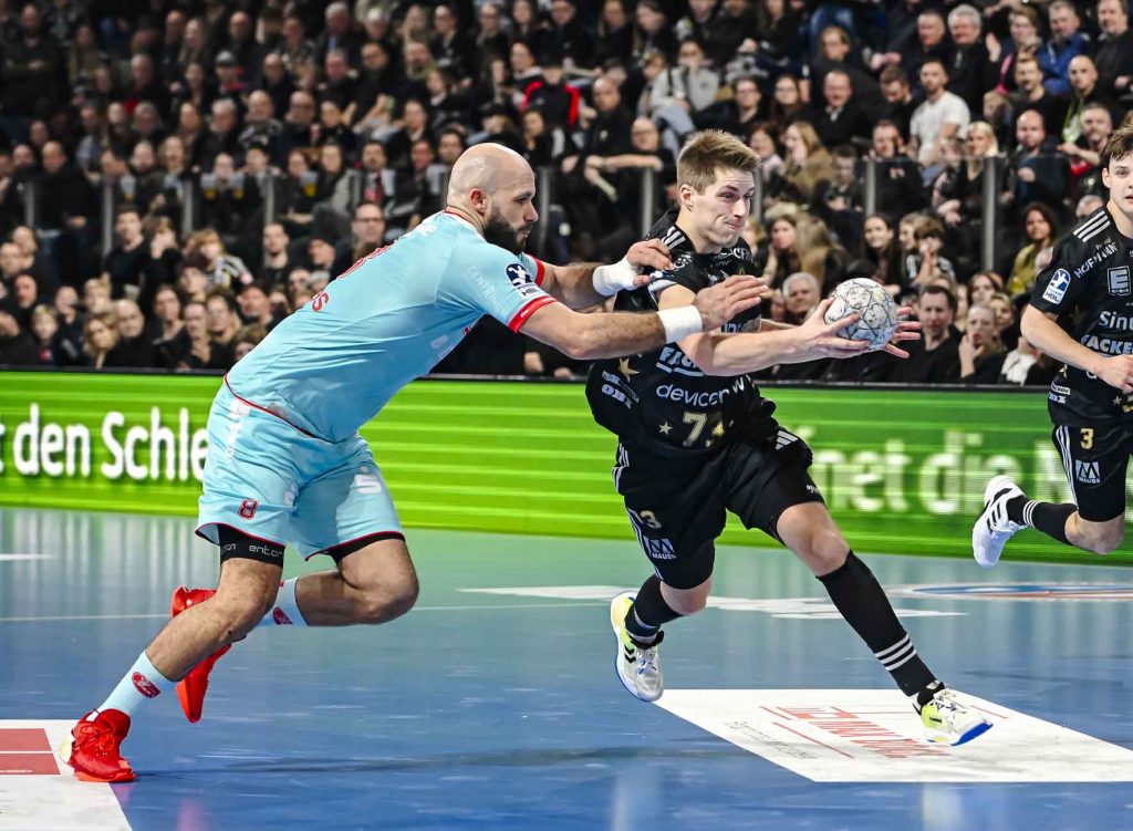 #Handballbundesliga, #HCErlangen, #Handball, #HBL, #Nuremberg, #Erlangen, #ArenaNürnberg, #heitec, #Fackelmann, #Aichinger, #BarthHaas, #Bodin, #MaxBögl, #Bionorica, #Hemmersbach, #hlstudios, #HofmannPersonal, #LauerEuromovers, #Mauss, #pensionsolution, #Schultheiß, #SontowskiPartner, #Tucher, #Wild Panda, #hce, #ball, #tor, #zuschauer, #fans, #vielfaltgewinnt, #keinfanohnejob,