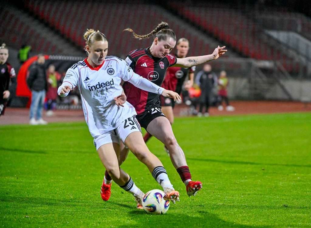 #Fußball, #Liga1, #Bundesliga, #DFL, #DFB, #googlepixel, #frauenbundesliga, #Nürnberg, #1fcn, #fcn, #damen, #frauen, #Stadion, #MaxMorlockStadion, #Ball, #Sport, #Fans, #Jubel, #Torjubel, #Fahnen, #Fanblock, #Faszination, #Action, #Zweikampf, #Schiedsrichter, #Linienrichter, #SparkasseNürnberg, #NErgie, #Zuschauer, #fussball,