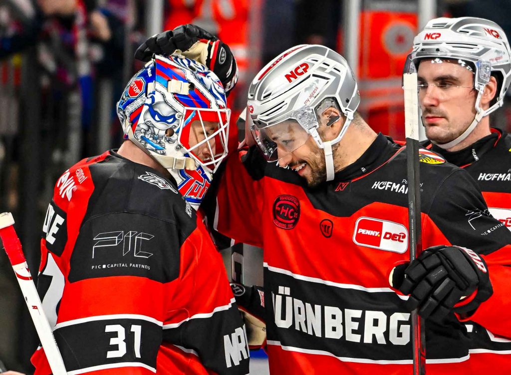 #del, #eishockey, #nit, #nuernbergicetigers, #icetigers, #puck, #pucki, #maskottchen, #nuernberg, #arena, #tor, #zuschauer, #fans, #hofmannpersonal, #vielfaltgewinnt, #keinfanohnejob, #bodin, #nergie, #wbgnuernberg,