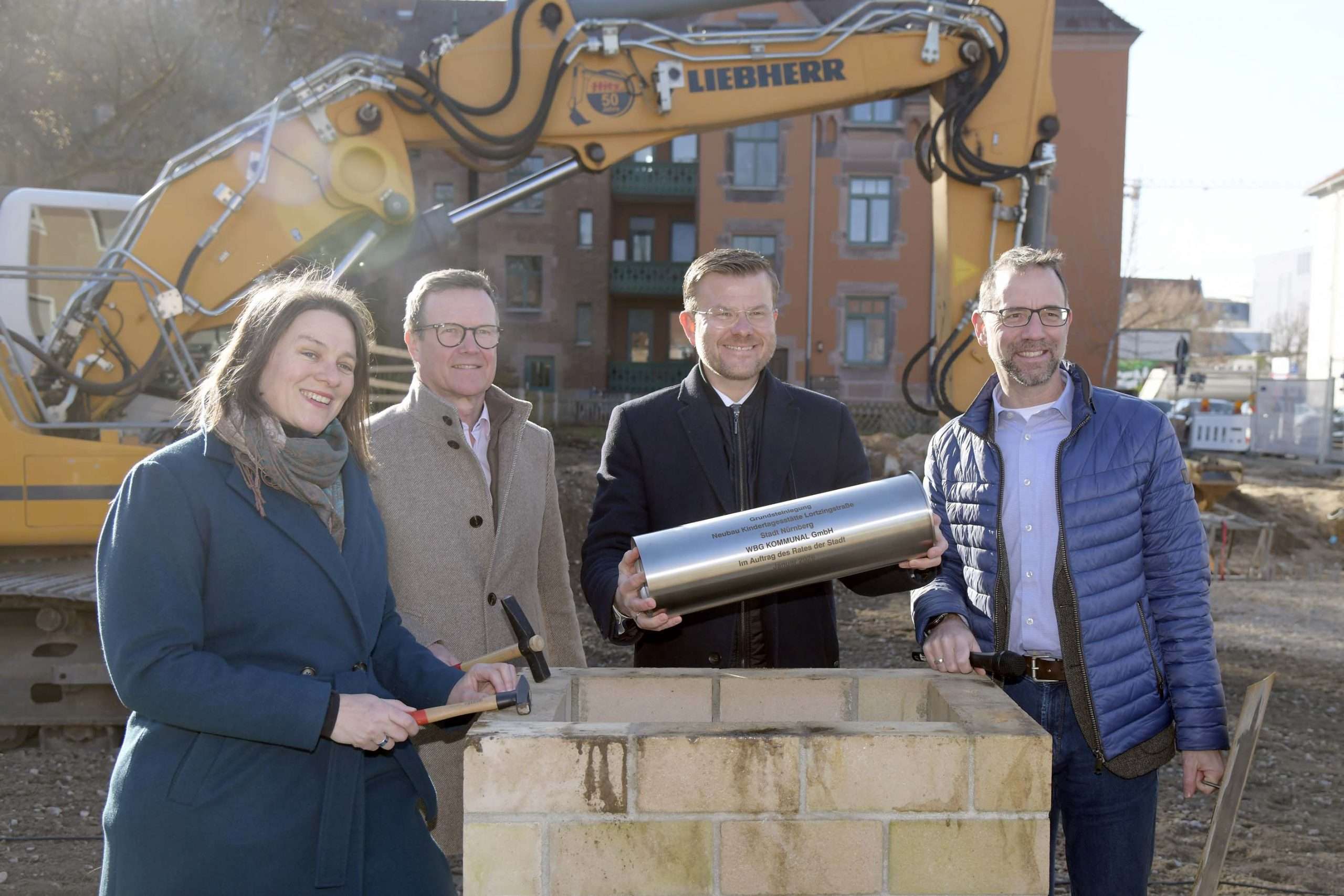 #nürnberg, #nuremberg, #stadt, #wbgnuernberg, #stiftung, #neubau, #mietwohnungen, #erneuerung, #abriss, #aufbau, #klimaziele, #wbg2000stiftung, #wohnbau, #Umweltfreundlich, #Wohnungen, #Vermietungen, #originalregional, #Holz, #Hybridhäuser, #ispfd, #Grundsteinlegung, #Einweihung,