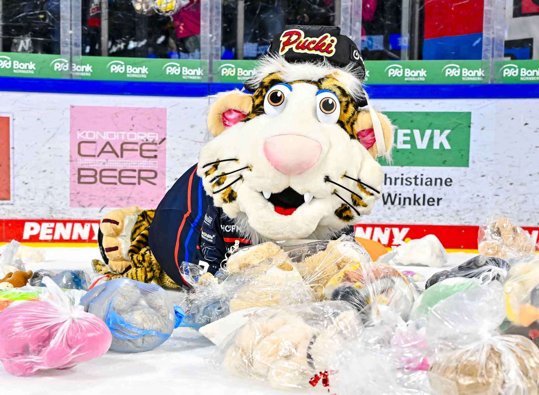 #del, #eishockey, #nit, #nuernbergicetigers, #icetigers, #puck, #pucki, #maskottchen, #nuernberg, #arena, #tor, #zuschauer, #fans, #hofmannpersonal, #vielfaltgewinnt, #keinfanohnejob, #bodin, #nergie, #wbgnuernberg,