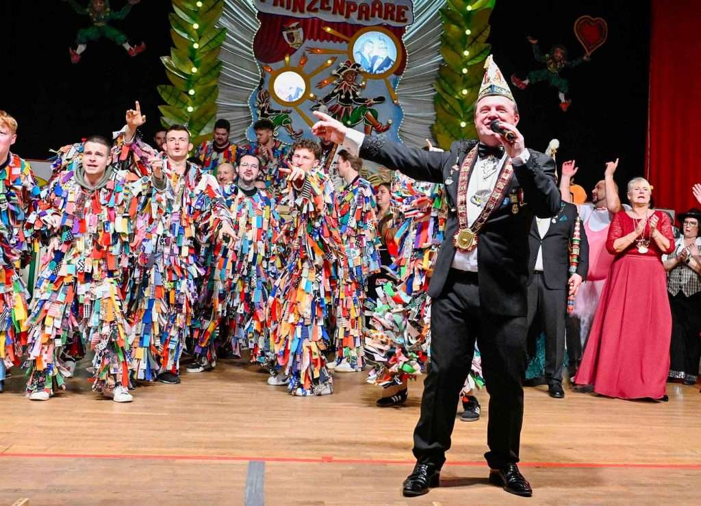 #Nürnberg, #Nuremberg, #FastnachtVerbandFranken, #Eibanesen, #FGEibanesen, #FastnachtinFranken, #Fasching, #Karneval, #Ahoi, #Klamauk, #Büttenredner, #Sonderorden, #Galasitzung, #Prinzenpaar, #Kabarett, #Freizeit, #Erholung, #Relaxen, #Entspannen, #GesellschaftshausGartenstadt, #Inthronisation, #AllersbergerFlecklashexn, #Hollaria, #Perlenverleihung, #Dämmerung,