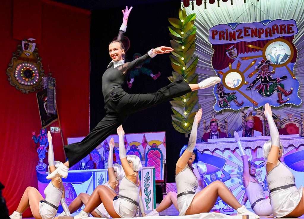 #Nürnberg, #Nuremberg, #FastnachtVerbandFranken, #Eibanesen, #FGEibanesen, #FastnachtinFranken, #Fasching, #Karneval, #Ahoi, #Klamauk, #Büttenredner, #Sonderorden, #Galasitzung, #Prinzenpaar, #Kabarett, #Freizeit, #Erholung, #Relaxen, #Entspannen, #GesellschaftshausGartenstadt, #Inthronisation, #AllersbergerFlecklashexn, #Hollaria, #Perlenverleihung, #Dämmerung,