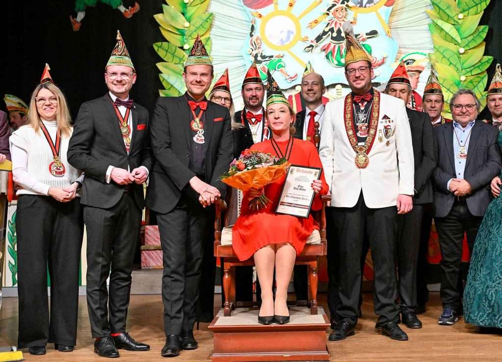 #Nürnberg, #Nuremberg, #FastnachtVerbandFranken, #Eibanesen, #FGEibanesen, #FastnachtinFranken, #Fasching, #Karneval, #Ahoi, #Klamauk, #Büttenredner, #Sonderorden, #Galasitzung, #Prinzenpaar, #Kabarett, #Freizeit, #Erholung, #Relaxen, #Entspannen, #GesellschaftshausGartenstadt, #Inthronisation, #AllersbergerFlecklashexn, #Hollaria, #Perlenverleihung, #Dämmerung,