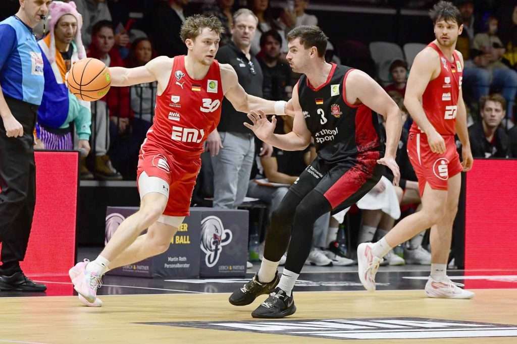 #bbl, #basketball, #proa, #nuernbergfalcons, #nuernberg, #falcons, #nbc, #kiametropolarena, #sparkassenuernberg, #nergie, #wbgnuernberg, #hofmannpersonal, #barmerliga, #nuebasketball, #vielfaltgewinnt, #keinfanohnejob, #norisblockers,