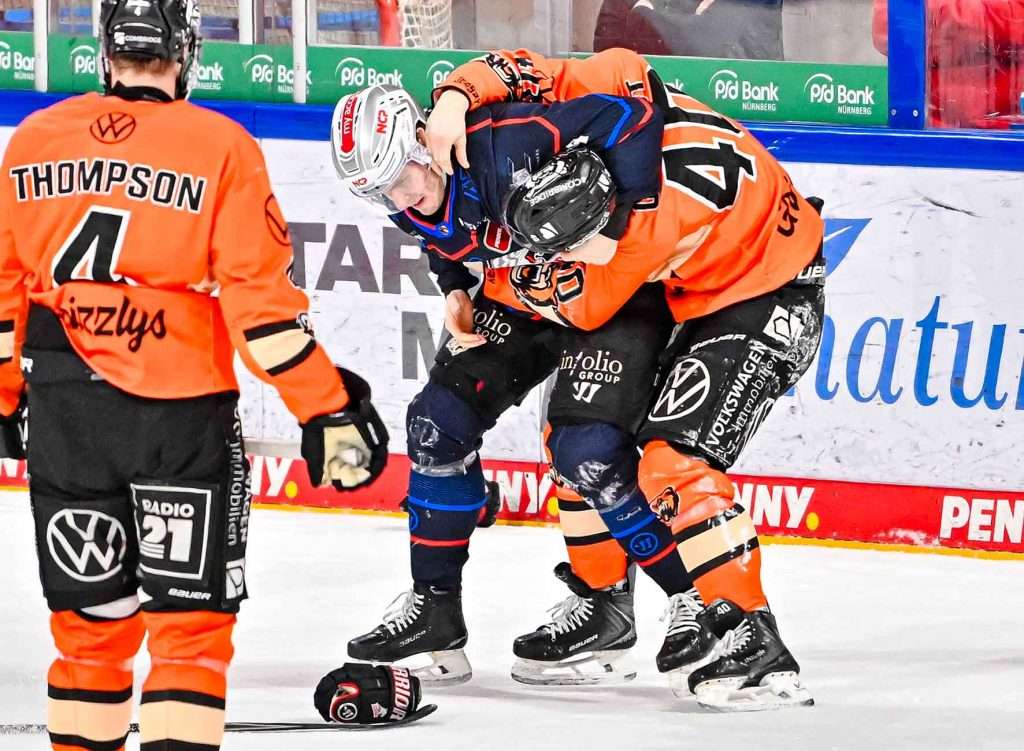 #del, #eishockey, #nit, #nuernbergicetigers, #icetigers, #puck, #pucki, #maskottchen, #nuernberg, #arena, #tor, #zuschauer, #fans, #hofmannpersonal, #vielfaltgewinnt, #keinfanohnejob, #bodin, #nergie, #wbgnuernberg,