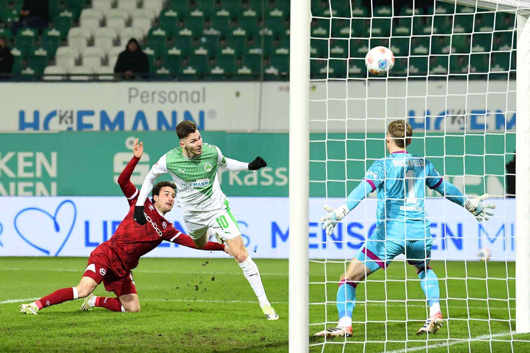 #Fussball, #Bundesliga, #DFL, #Liga2, #GreutherFürth, #sgf, #SportparkRonhof, #Kleeblatt, #HofmannPersonal, #BruderSpielwaren, #FrankenBrunnen, #GrünerBier, #RosicImmobilien, #simbadickiegroup, #Swietelsky, #WildPanda, #Fürth, #ball, #stadion, #zuschauer, #fans, #tor, #vielfaltgewinnt, #keinfanohnejob,