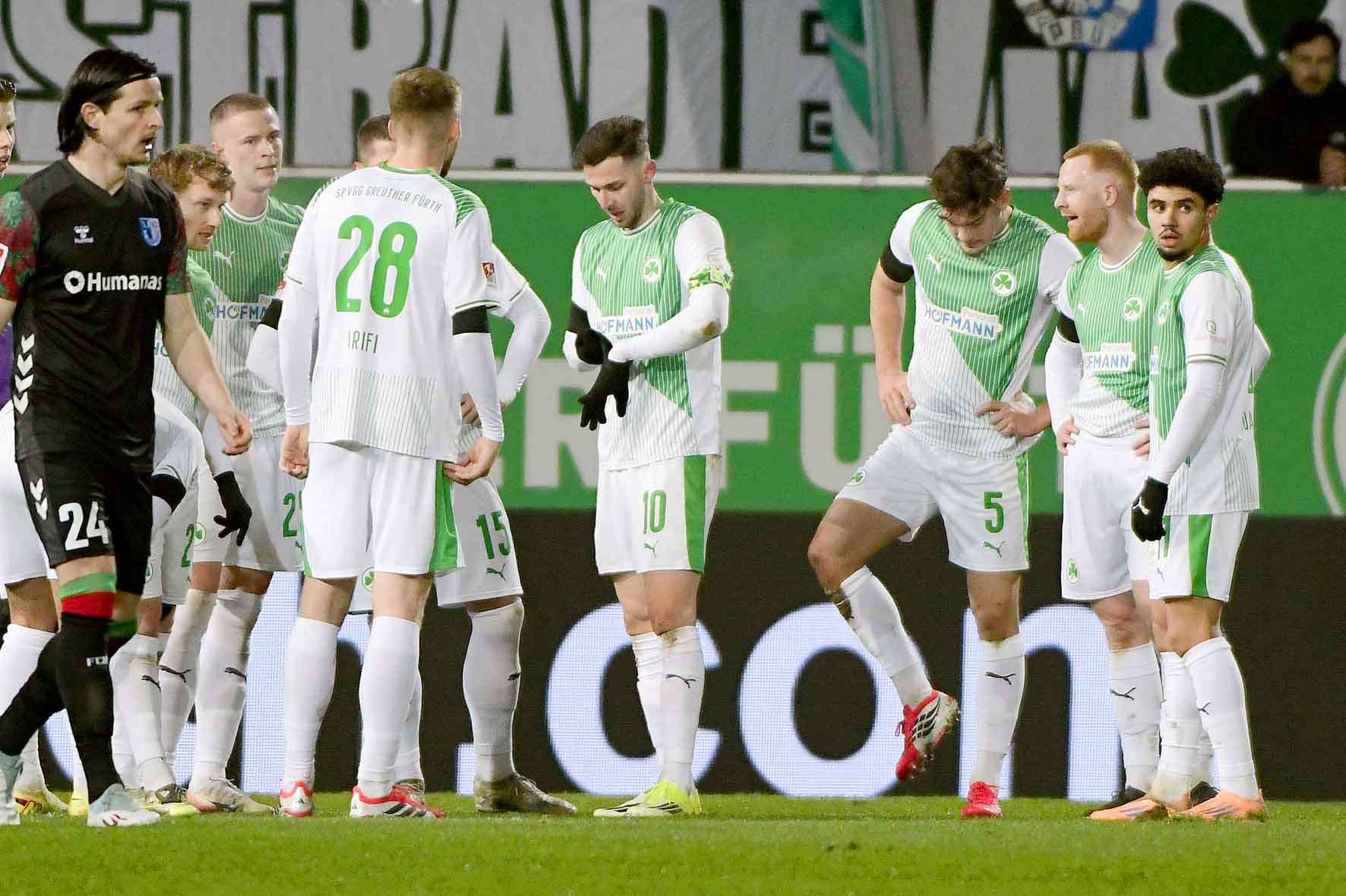 #Fussball, #Bundesliga, #DFL, #Liga2, #GreutherFürth, #sgf, #SportparkRonhof, #Kleeblatt, #HofmannPersonal, #BruderSpielwaren, #FrankenBrunnen, #GrünerBier, #RosicImmobilien, #simbadickiegroup, #Swietelsky, #WildPanda, #Fürth, #ball, #stadion, #zuschauer, #fans, #tor, #vielfaltgewinnt, #keinfanohnejob,