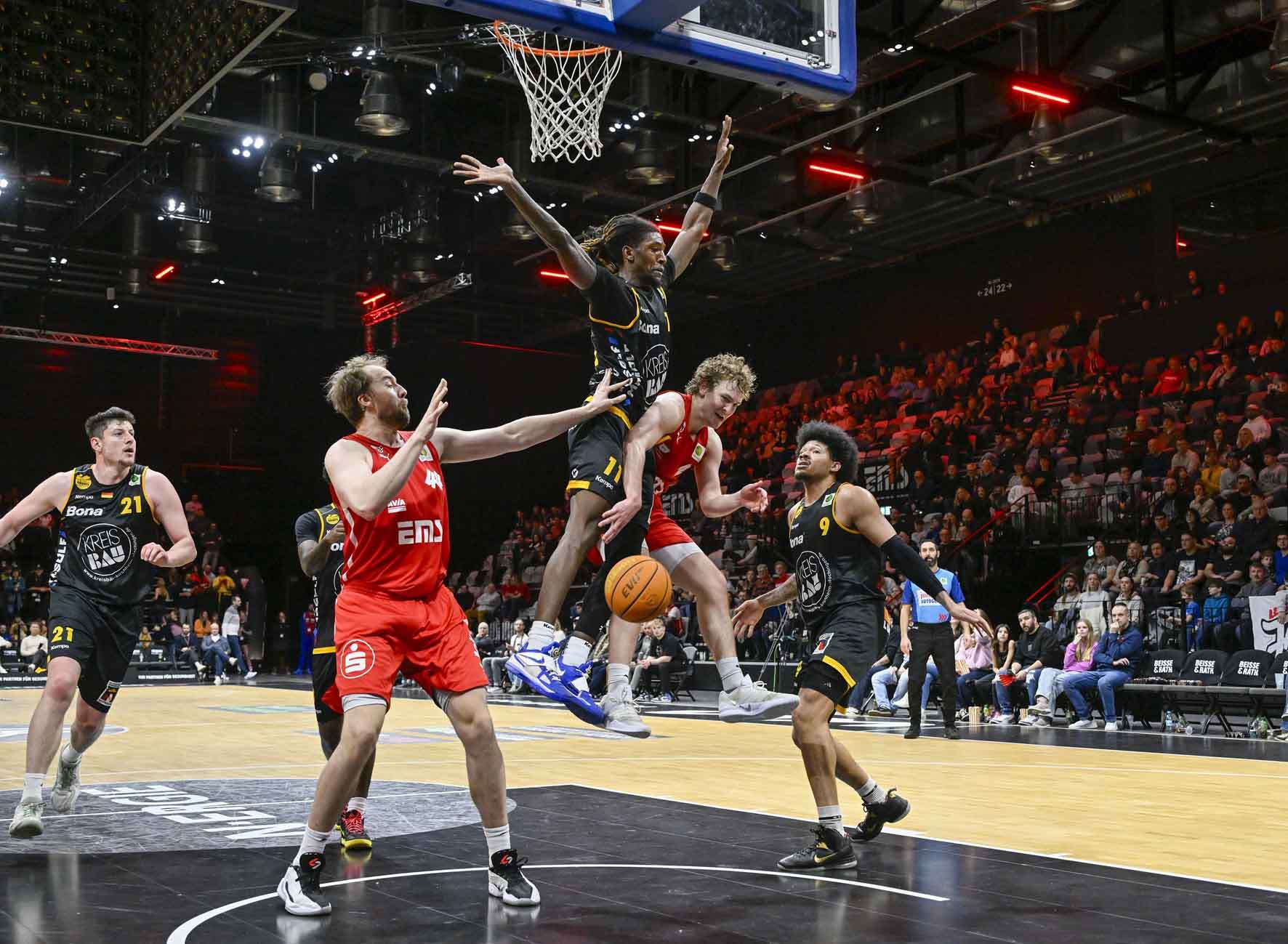 #bbl, #basketball, #proa, #nuernbergfalcons, #nuernberg, #falcons, #nbc, #kiametropolarena, #sparkassenuernberg, #nergie, #wbgnuernberg, #hofmannpersonal, #barmerliga, #nuebasketball, #vielfaltgewinnt, #keinfanohnejob, #norisblockers,