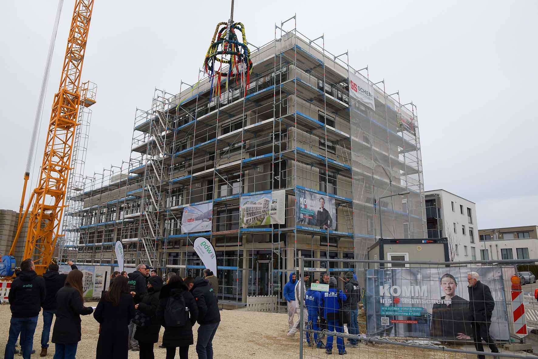 #nürnberg, #nuremberg, #stadt, #wbgnuernberg, #stiftung, #neubau, #mietwohnungen, #erneuerung, #abriss, #aufbau, #klimaziele, #wbg2000stiftung, #wohnbau, #Umweltfreundlich, #Wohnungen, #Vermietungen, #originalregional, #Holz, #Hybridhäuser, #ispfd, #Grundsteinlegung, #Einweihung,