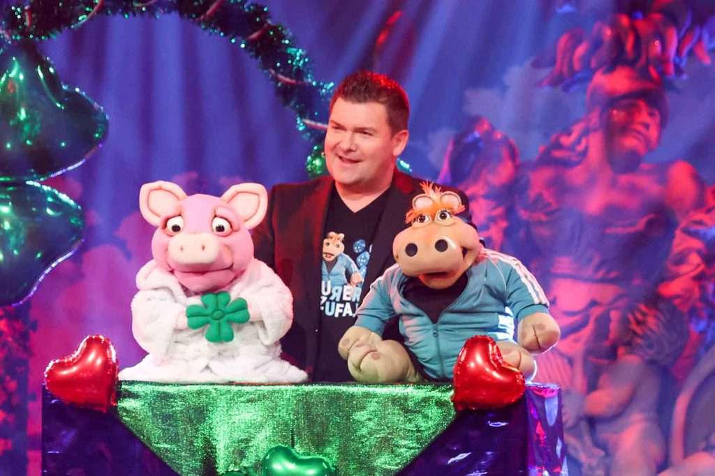 #Nürnberg, #Nuremberg, #Germania, #NürnbergerLuftflotte, #FastnachtVerbandFranken, #Eibanesen, #FastnachtinFranken, #Prinzenflug, #Fasching, #Karneval, #Klamauk, #Büttenredner, #Sonderorden, #WiderdieNeidhammel, #Galasitzung, #Prinzenpaar, #Kabarett, #Freizeit, #Relaxen, #Entspannen, #GesellschaftshausGartenstadt, #Kratzbärschtn, #eibanesenperle, #nuernberglife, #Medienunternehmen, #Nachrichtenunternehmen, #nuernberg, #fuerth, #erlangen, #konzerte, #veranstaltungen, #Foto, #Video, #Berichterstattung, #Metropolregion,