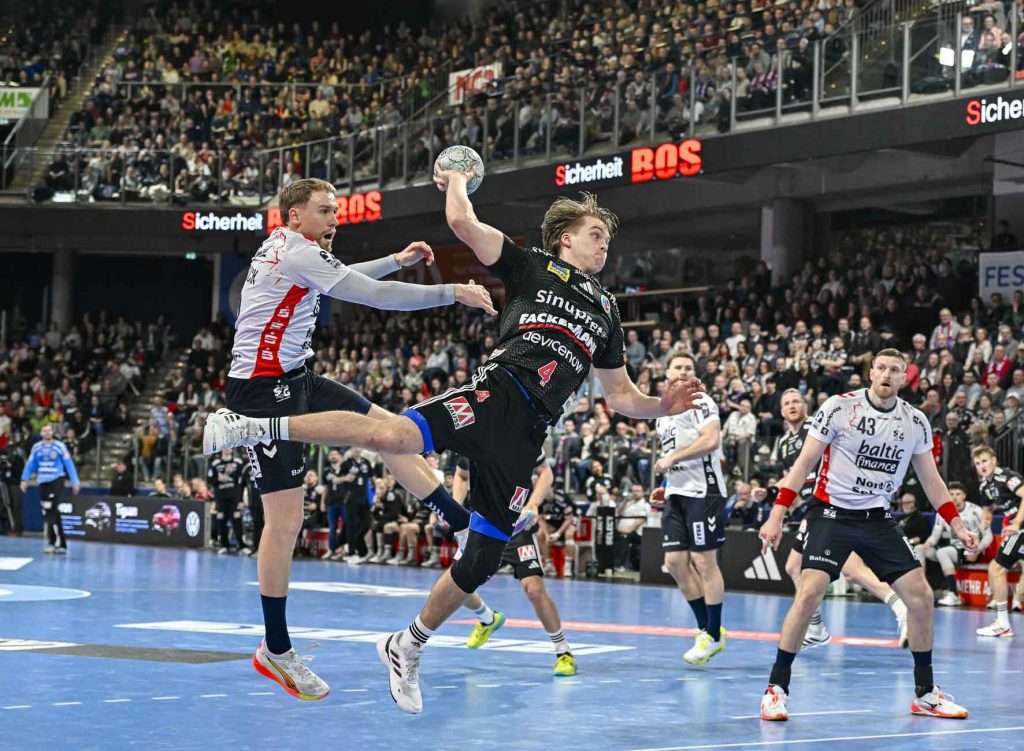 #Handballbundesliga, #HCErlangen, #Handball, #HBL, #Nuremberg, #Erlangen, #ArenaNürnberg, #heitec, #Fackelmann, #Aichinger, #BarthHaas, #Bodin, #MaxBögl, #Bionorica, #Hemmersbach, #hlstudios, #HofmannPersonal, #LauerEuromovers, #Mauss, #pensionsolution, #Schultheiß, #SontowskiPartner, #Tucher, #Wild Panda, #hce, #ball, #tor, #zuschauer, #fans, #vielfaltgewinnt, #keinfanohnejob,