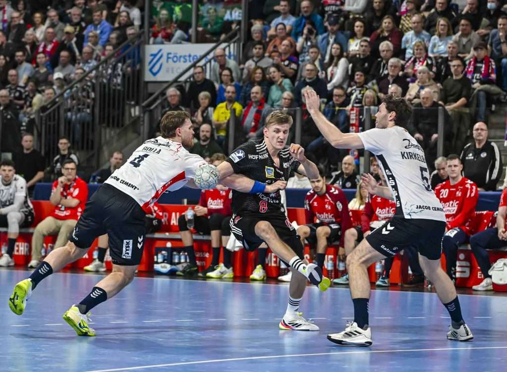 #Handballbundesliga, #HCErlangen, #Handball, #HBL, #Nuremberg, #Erlangen, #ArenaNürnberg, #heitec, #Fackelmann, #Aichinger, #BarthHaas, #Bodin, #MaxBögl, #Bionorica, #Hemmersbach, #hlstudios, #HofmannPersonal, #LauerEuromovers, #Mauss, #pensionsolution, #Schultheiß, #SontowskiPartner, #Tucher, #Wild Panda, #hce, #ball, #tor, #zuschauer, #fans, #vielfaltgewinnt, #keinfanohnejob,