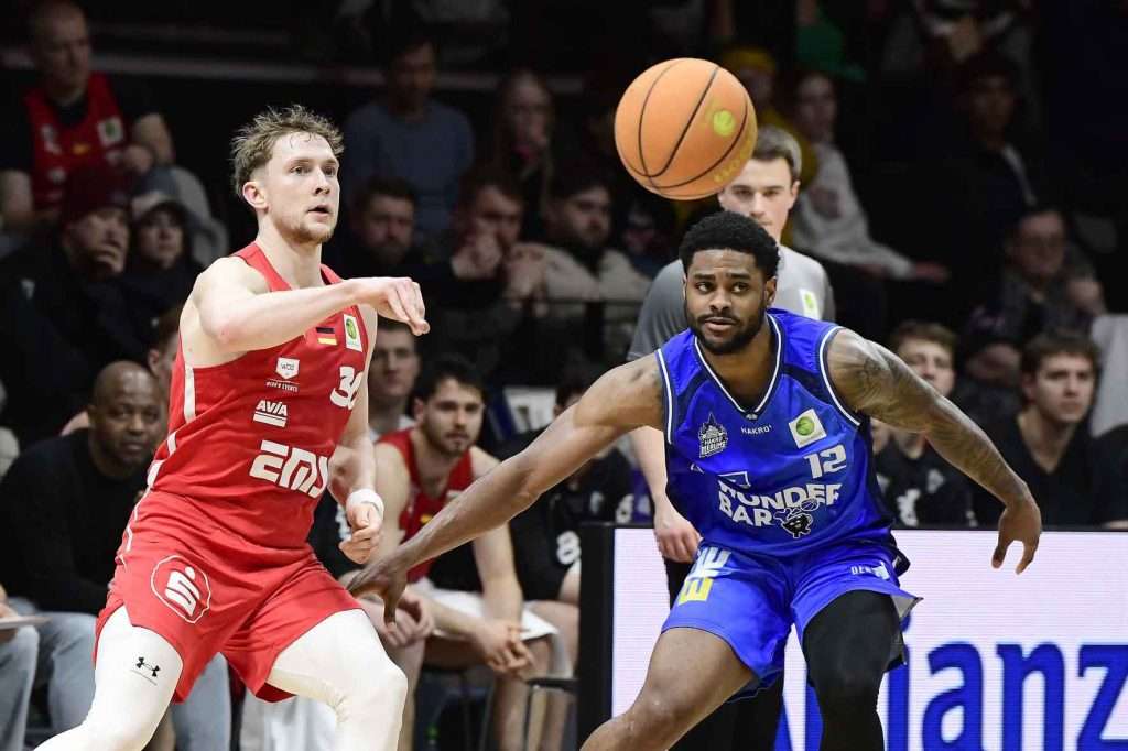 #bbl, #basketball, #proa, #nuernbergfalcons, #nuernberg, #falcons, #nbc, #kiametropolarena, #sparkassenuernberg, #nergie, #wbgnuernberg, #hofmannpersonal, #barmerliga, #nuebasketball, #vielfaltgewinnt, #keinfanohnejob, #norisblockers,