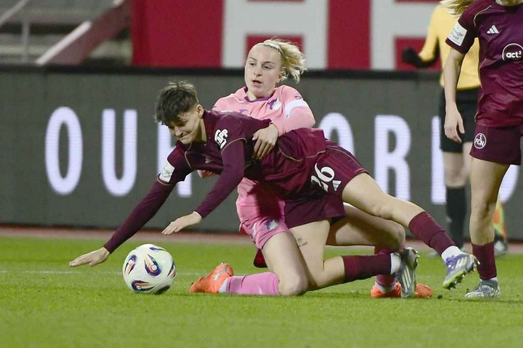 #Fußball, #Liga1, #Bundesliga, #DFL, #DFB, #googlepixel, #frauenbundesliga, #Nürnberg, #1fcn, #fcn, #damen, #frauen, #Stadion, #MaxMorlockStadion, #Ball, #Sport, #Fans, #Jubel, #Torjubel, #Fahnen, #Fanblock, #Faszination, #Action, #Zweikampf, #Schiedsrichter, #Linienrichter, #SparkasseNürnberg, #NErgie, #Zuschauer, #fussball,