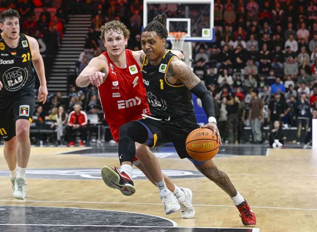 #bbl, #basketball, #proa, #nuernbergfalcons, #nuernberg, #falcons, #nbc, #kiametropolarena, #sparkassenuernberg, #nergie, #wbgnuernberg, #hofmannpersonal, #barmerliga, #nuebasketball, #vielfaltgewinnt, #keinfanohnejob, #norisblockers,