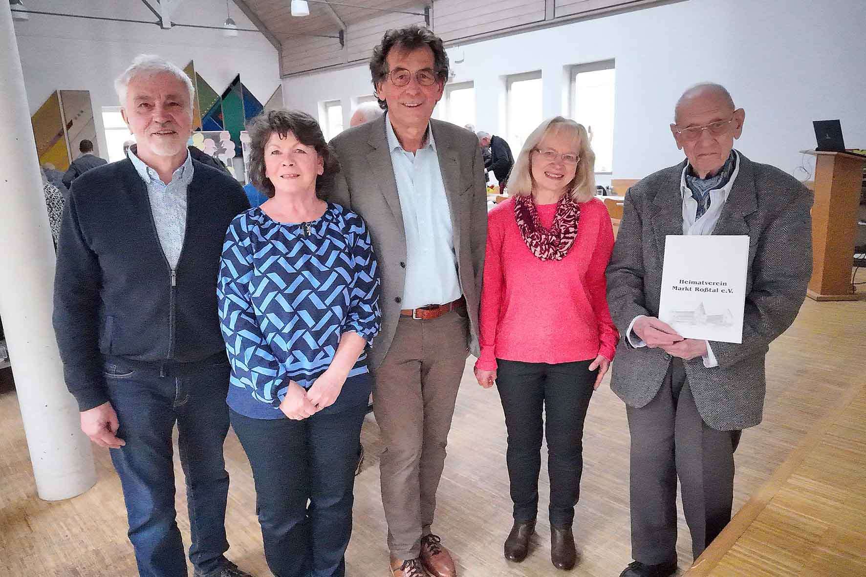 #Deutschland, #Bayern, #Franken, #Mittelfranken, #LandkreisFürth, #Roßtal, #Marktplatz, #Martinimarkt, #Heimatverein, #Gewerbemarkt, #Bürgermeister, #StLaurentiusKirche, #Markt, #Verkaufsstände, #Heimatmuseum, #Ostereiermarkt, #Sonderausstellung, #Herbstausflug, #Museumshof, Stadtführung, #Museumshoffest, #Suppenessen, #Ortsführung, #Kirchenführung, #MetropolregionNürnberg,