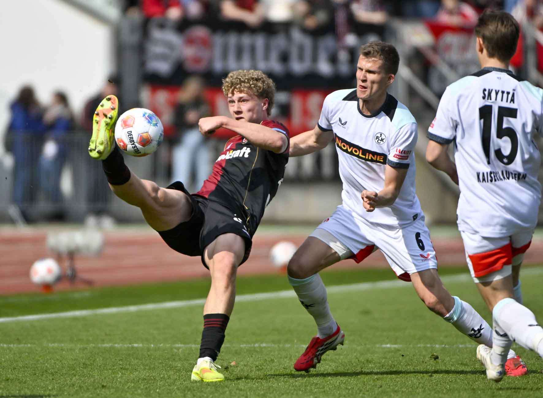 #Fußball, #Liga2, #Bundesliga, #DFL, #DFB, #Nürnberg, #1fcn, #fcn, #ClubHaus, #Stadion, #MaxMorlockStadion, #Fußball, #Ball, #Sport, #Fans, #Torjubel, #Ausschreitung, #Pyrotechnik, #Fahnen, #Fanblock, #Faszination, #Action, #Zweikampf, #Schiedsrichter, #Linienrichter, #FrankenBrunnen, #WolfHeizung, #NErgie, #toolcraft, #SparkasseNürnberg, #Freizeit, #Familie, #Zuschauer, #MaxMorlock, #Spielräume, #Stolperstein, #JenöKonradCup, #dielegendelebt, #Handball, #Boxen, #Tennis, #Schwimmen, #HandwerkerClub, #Handwerkerazubimesse, #azubimesse, #erstklaessleraktion, #125Jahre, #Jubiläum,