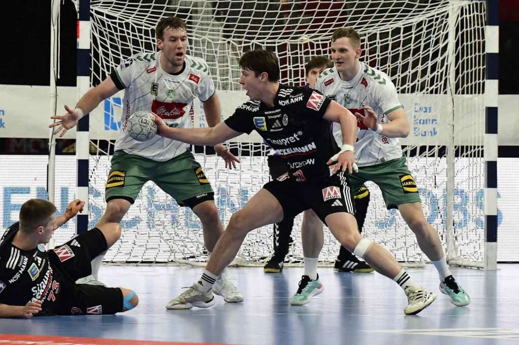 #Handballbundesliga, #LiquiMoly, #HCErlangen, #Handball, #HBL, #Nuremberg, #Erlangen, #ArenaNürnbergerVersicherung, #heitec, #Fackelmann, #Aichinger, #BarthHaas, #Bodin, #MaxBögl, #Bionorica, #Hemmersbach, #hlstudios, #HofmannPersonal, #LauerEuromovers, #Mauss, #pensionsolution, #Schultheiß, #SontowskiPartner, #Tucher, #Wild Panda, #hce, #ball, #tor, #zuschauer, #fans, #vielfaltgewinnt, #keinfanohnejob,