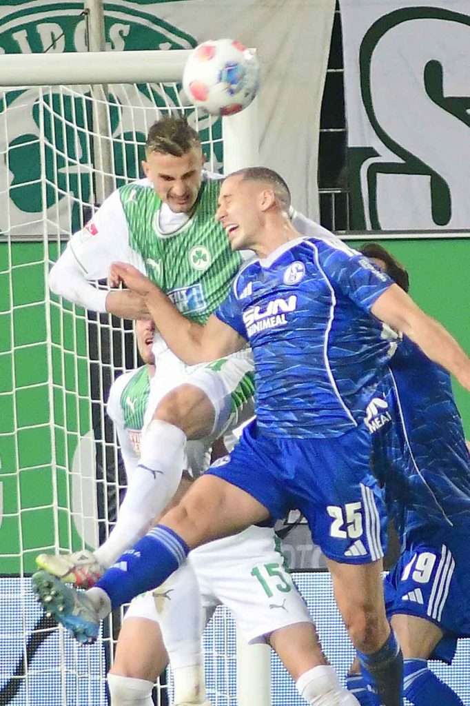 #Fussball, #Bundesliga, #DFL, #Liga2, #GreutherFürth, #sgf, #SportparkRonhof, #Kleeblatt, #HofmannPersonal, #BruderSpielwaren, #FrankenBrunnen, #GrünerBier, #RosicImmobilien, #simbadickiegroup, #Swietelsky, #WildPanda, #Fürth, #ball, #stadion, #zuschauer, #fans, #tor, #vielfaltgewinnt, #keinfanohnejob,