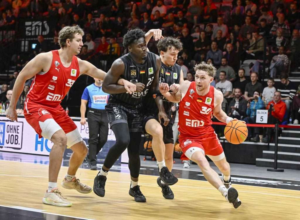 #bbl, #basketball, #proa, #nuernbergfalcons, #nuernberg, #falcons, #nbc, #kiametropolarena, #sparkassenuernberg, #nergie, #wbgnuernberg, #hofmannpersonal, #barmerliga, #nuebasketball, #vielfaltgewinnt, #keinfanohnejob, #norisblockers,