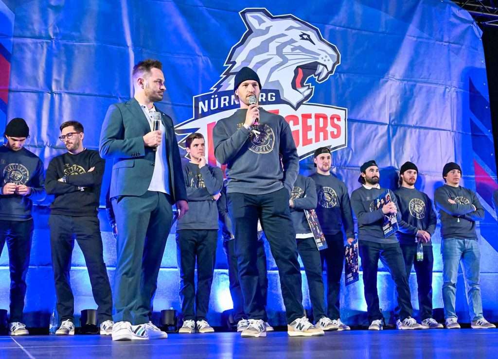 #del, #eishockey, #nit, #nuernbergicetigers, #icetigers, #puck, #pucki, #maskottchen, #nuernberg, #arena, #tor, #zuschauer, #fans, #hofmannpersonal, #vielfaltgewinnt, #keinfanohnejob, #bodin, #nergie, #wbgnuernberg,