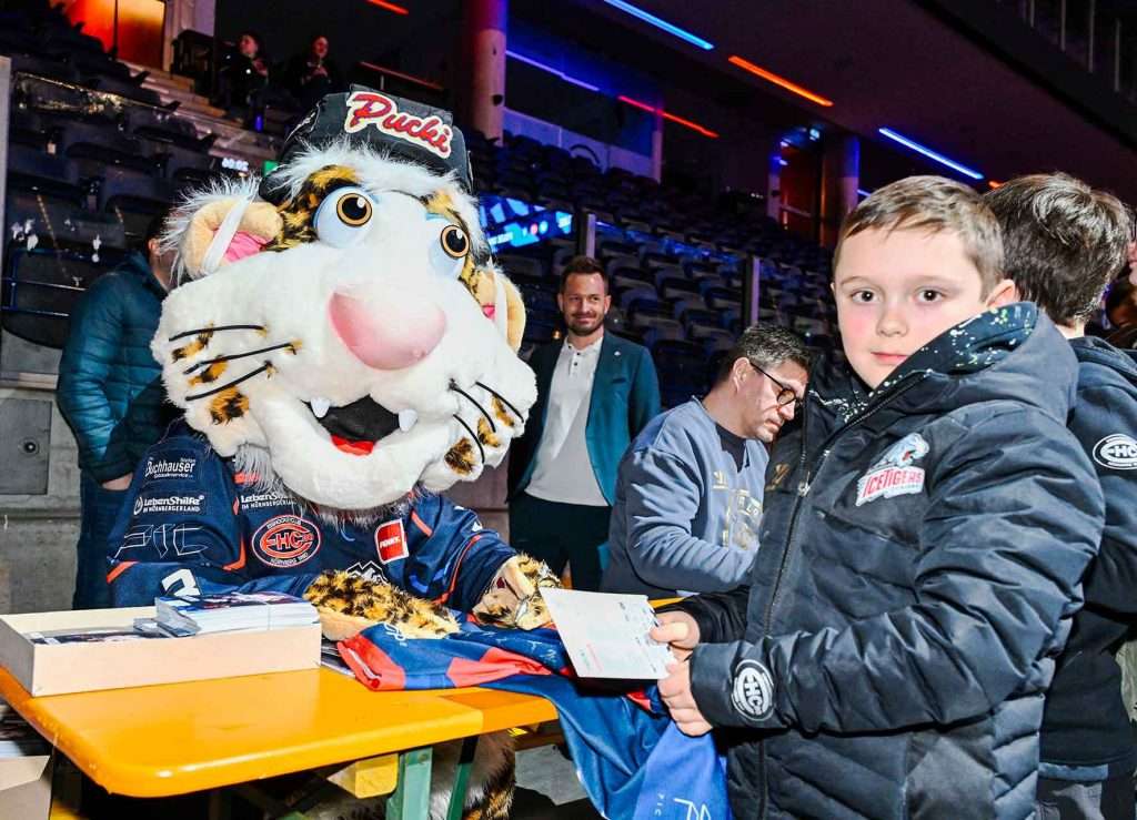 #del, #eishockey, #nit, #nuernbergicetigers, #icetigers, #puck, #pucki, #maskottchen, #nuernberg, #arena, #tor, #zuschauer, #fans, #hofmannpersonal, #vielfaltgewinnt, #keinfanohnejob, #bodin, #nergie, #wbgnuernberg,