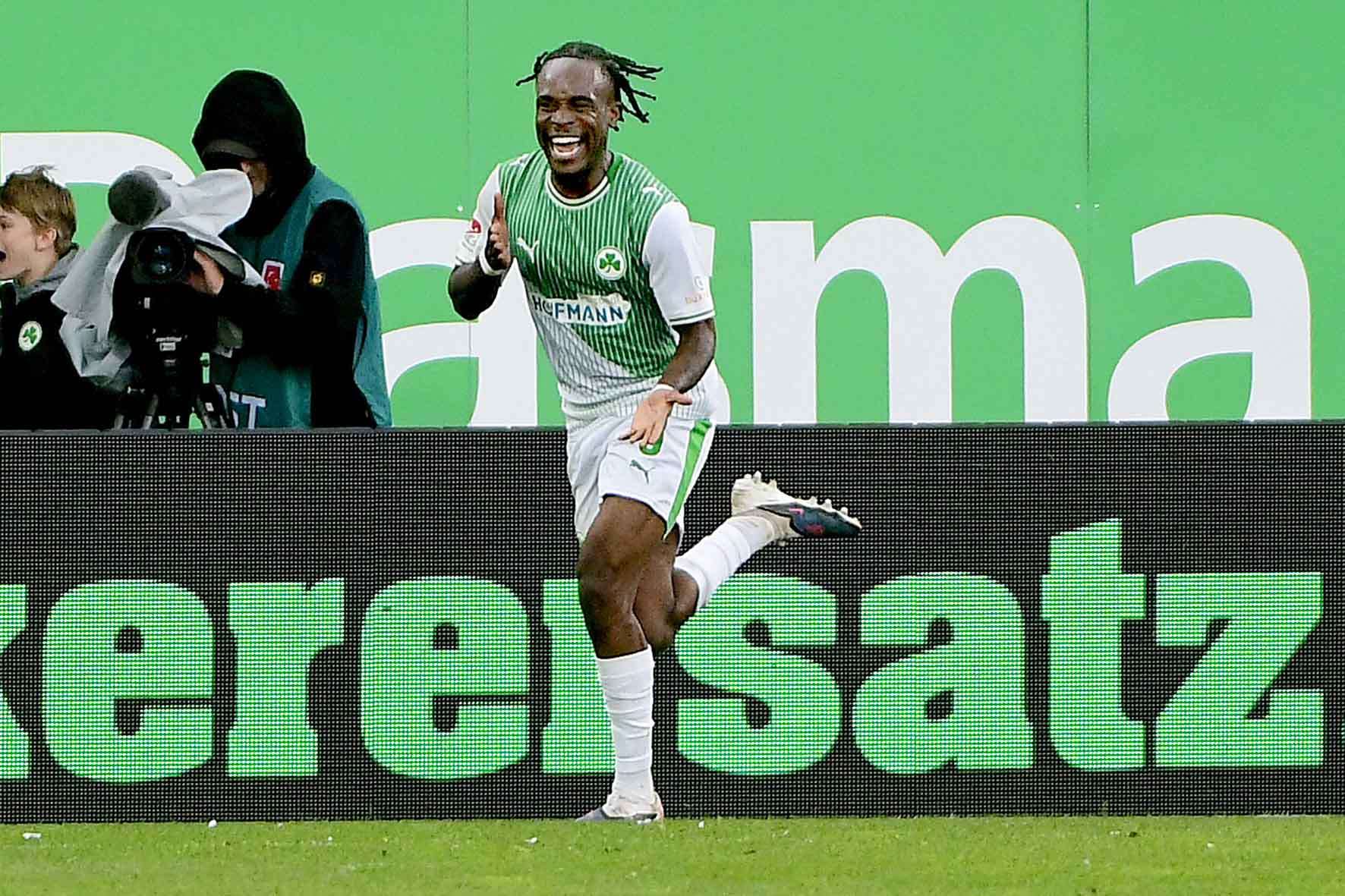 #Fussball, #Bundesliga, #DFL, #Liga2, #GreutherFürth, #sgf, #SportparkRonhof, #Kleeblatt, #HofmannPersonal, #BruderSpielwaren, #FrankenBrunnen, #GrünerBier, #RosicImmobilien, #simbadickiegroup, #Swietelsky, #WildPanda, #Fürth, #ball, #stadion, #zuschauer, #fans, #tor, #vielfaltgewinnt, #keinfanohnejob,