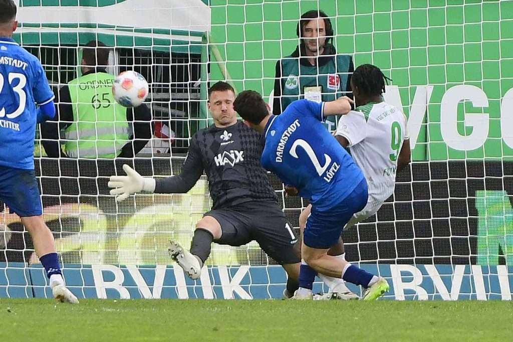 #Fussball, #Bundesliga, #DFL, #Liga2, #GreutherFürth, #sgf, #SportparkRonhof, #Kleeblatt, #HofmannPersonal, #BruderSpielwaren, #FrankenBrunnen, #GrünerBier, #RosicImmobilien, #simbadickiegroup, #Swietelsky, #WildPanda, #Fürth, #ball, #stadion, #zuschauer, #fans, #tor, #vielfaltgewinnt, #keinfanohnejob,