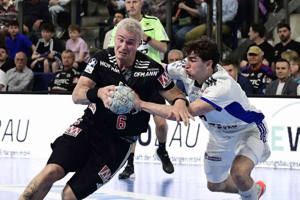 #Handballbundesliga, #LiquiMoly, #HCErlangen, #Handball, #HBL, #Nuremberg, #Erlangen, #ArenaNürnbergerVersicherung, #heitec, #Fackelmann, #Aichinger, #BarthHaas, #Bodin, #MaxBögl, #Bionorica, #Hemmersbach, #hlstudios, #HofmannPersonal, #LauerEuromovers, #Mauss, #pensionsolution, #Schultheiß, #SontowskiPartner, #Tucher, #Wild Panda, #hce, #ball, #tor, #zuschauer, #fans, #vielfaltgewinnt, #keinfanohnejob,