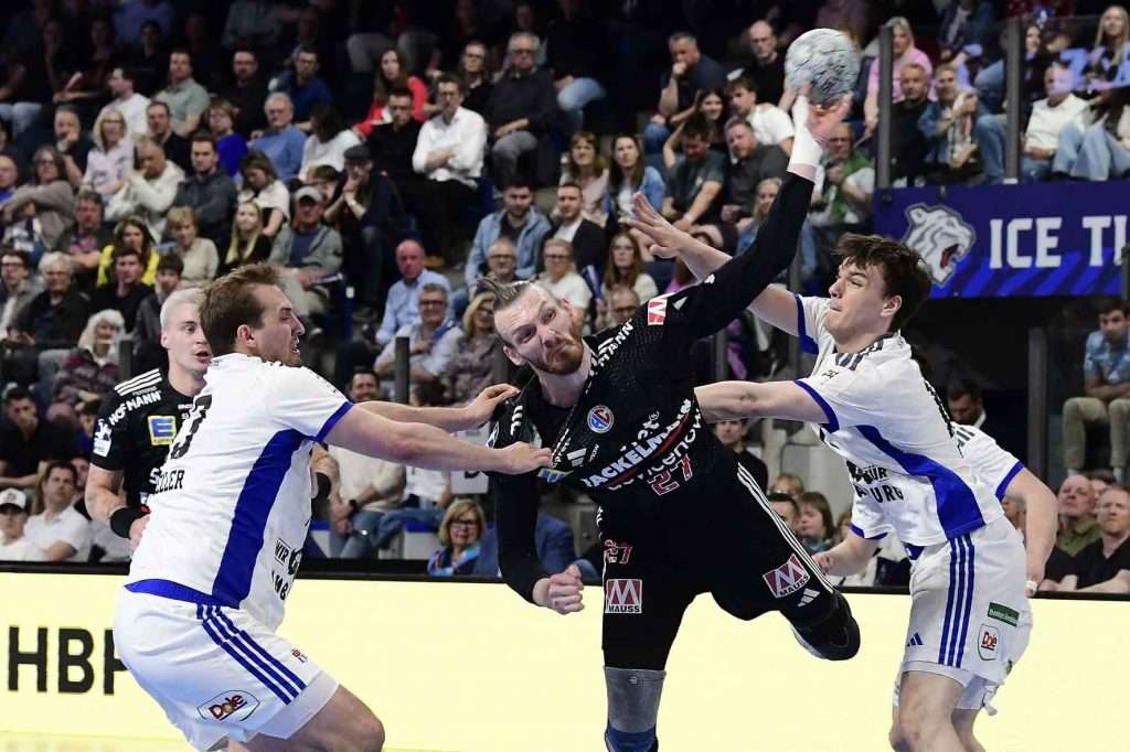#Handballbundesliga, #LiquiMoly, #HCErlangen, #Handball, #HBL, #Nuremberg, #Erlangen, #ArenaNürnbergerVersicherung, #heitec, #Fackelmann, #Aichinger, #BarthHaas, #Bodin, #MaxBögl, #Bionorica, #Hemmersbach, #hlstudios, #HofmannPersonal, #LauerEuromovers, #Mauss, #pensionsolution, #Schultheiß, #SontowskiPartner, #Tucher, #Wild Panda, #hce, #ball, #tor, #zuschauer, #fans, #vielfaltgewinnt, #keinfanohnejob,
