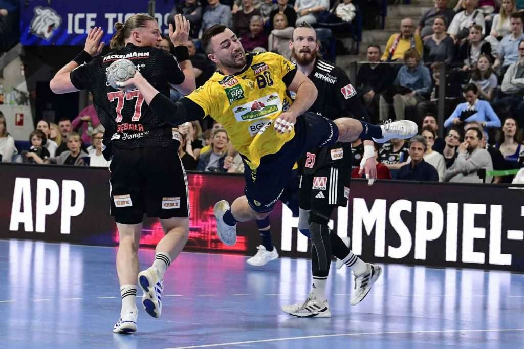#Handballbundesliga, #LiquiMoly, #HCErlangen, #Handball, #HBL, #Nuremberg, #Erlangen, #ArenaNürnbergerVersicherung, #heitec, #Fackelmann, #Aichinger, #BarthHaas, #Bodin, #MaxBögl, #Bionorica, #Hemmersbach, #hlstudios, #HofmannPersonal, #LauerEuromovers, #Mauss, #pensionsolution, #Schultheiß, #SontowskiPartner, #Tucher, #Wild Panda, #hce, #ball, #tor, #zuschauer, #fans, #vielfaltgewinnt, #keinfanohnejob,