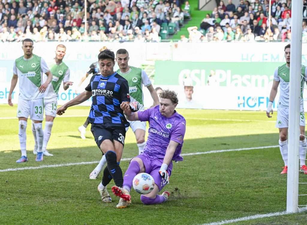 #Fussball, #Bundesliga, #DFL, #Liga2, #GreutherFürth, #sgf, #SportparkRonhof, #Kleeblatt, #HofmannPersonal, #BruderSpielwaren, #FrankenBrunnen, #GrünerBier, #RosicImmobilien, #simbadickiegroup, #Swietelsky, #WildPanda, #Fürth, #ball, #stadion, #zuschauer, #fans, #tor, #vielfaltgewinnt, #keinfanohnejob,