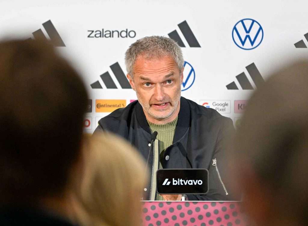 #Fußball, #DFB, #Länderspiel, #Herren, #Frauen, #Deutschland, #Österreich, #Nürnberg, #Stadion, #Maxmorlockstadion, #Fussball, #Ball, #Sport, #Fans, #Jubel, #Torjubel, #Ausschreitung, #Pyrotechnik, #Raketen, #Fahnen, #Fanblock, #Faszination, #Jubel, #Action, #Zweikampf, #Schiedsrichter, #Linienrichter, #Vergnügen, #Freizeit, #Familie, #Zuschauer,