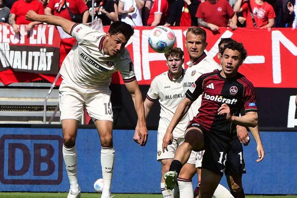 #Fußball, #Liga2, #Bundesliga, #DFL, #DFB, #Nürnberg, #1fcn, #fcn, #ClubHaus, #Stadion, #MaxMorlockStadion, #Fußball, #Ball, #Sport, #Fans, #Torjubel, #Ausschreitung, #Pyrotechnik, #Fahnen, #Fanblock, #Faszination, #Action, #Zweikampf, #Schiedsrichter, #Linienrichter, #FrankenBrunnen, #WolfHeizung, #NErgie, #toolcraft, #SparkasseNürnberg, #Freizeit, #Familie, #Zuschauer, #MaxMorlock, #Spielräume, #Stolperstein, #JenöKonradCup, #dielegendelebt, #Handball, #Boxen, #Tennis, #Schwimmen, #HandwerkerClub, #Handwerkerazubimesse, #azubimesse, #erstklaessleraktion, #125Jahre, #Jubiläum,