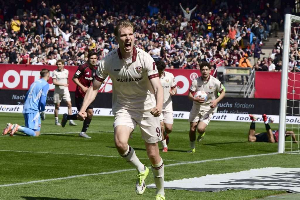 #Fußball, #Liga2, #Bundesliga, #DFL, #DFB, #Nürnberg, #1fcn, #fcn, #ClubHaus, #Stadion, #MaxMorlockStadion, #Fußball, #Ball, #Sport, #Fans, #Torjubel, #Ausschreitung, #Pyrotechnik, #Fahnen, #Fanblock, #Faszination, #Action, #Zweikampf, #Schiedsrichter, #Linienrichter, #FrankenBrunnen, #WolfHeizung, #NErgie, #toolcraft, #SparkasseNürnberg, #Freizeit, #Familie, #Zuschauer, #MaxMorlock, #Spielräume, #Stolperstein, #JenöKonradCup, #dielegendelebt, #Handball, #Boxen, #Tennis, #Schwimmen, #HandwerkerClub, #Handwerkerazubimesse, #azubimesse, #erstklaessleraktion, #125Jahre, #Jubiläum,