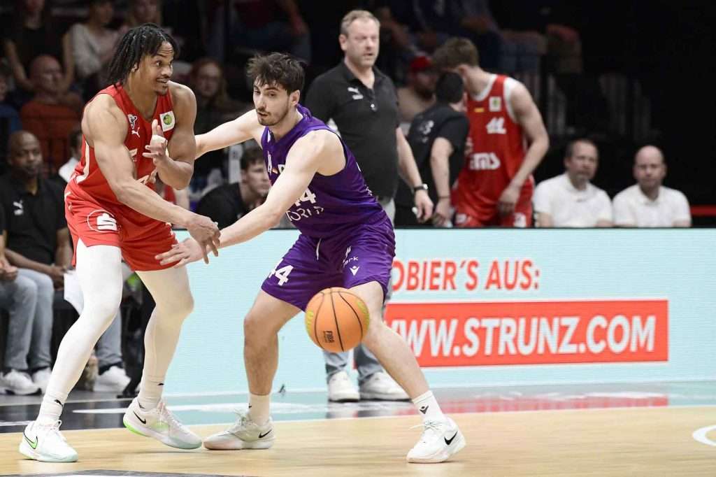 #bbl, #basketball, #proa, #nuernbergfalcons, #nuernberg, #falcons, #nbc, #kiametropolarena, #sparkassenuernberg, #nergie, #wbgnuernberg, #hofmannpersonal, #barmerliga, #nuebasketball, #vielfaltgewinnt, #keinfanohnejob, #norisblockers,