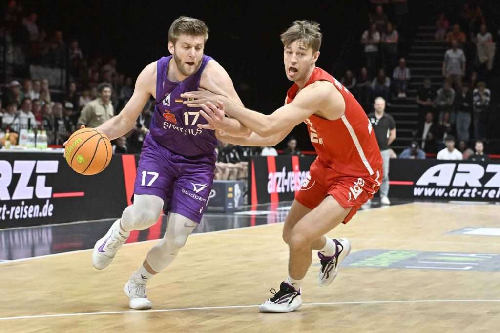 #bbl, #basketball, #proa, #nuernbergfalcons, #nuernberg, #falcons, #nbc, #kiametropolarena, #sparkassenuernberg, #nergie, #wbgnuernberg, #hofmannpersonal, #barmerliga, #nuebasketball, #vielfaltgewinnt, #keinfanohnejob, #norisblockers,