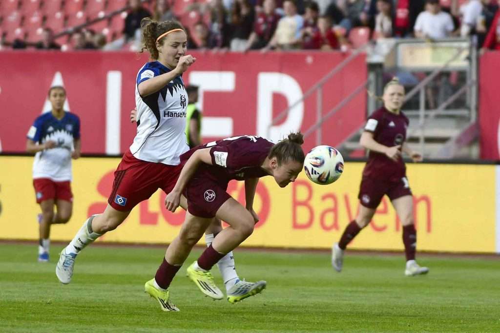 #Fußball, #Liga1, #Bundesliga, #DFL, #DFB, #Nürnberg, #1fcn, #fcn, #damen, #frauen, #Stadion, #MaxMorlockStadion, #Ball, #Sport, #Fans, #Jubel, #Torjubel, #Fahnen, #Fanblock, #Faszination, #Action, #Zweikampf, #Schiedsrichter, #Linienrichter, #SparkasseNürnberg, #NErgie, #Zuschauer, #fussball,