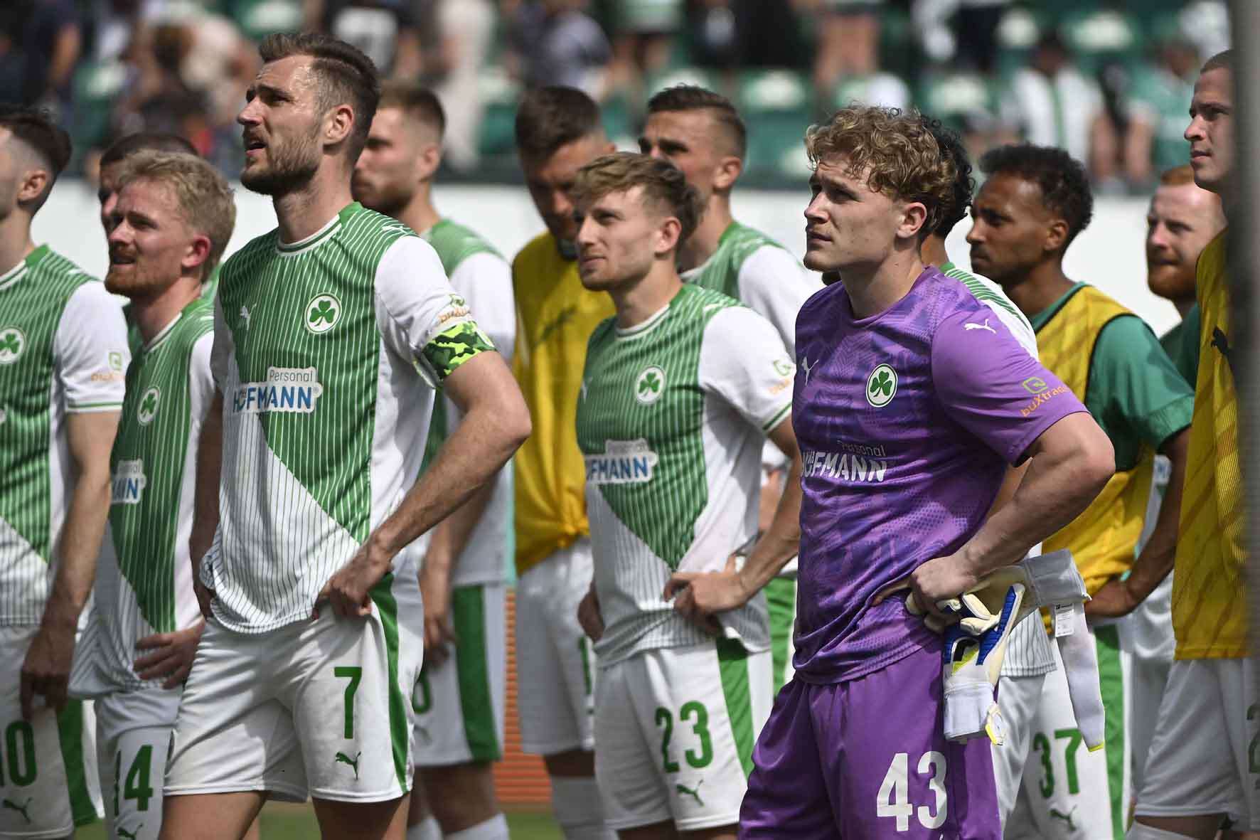 #Fussball, #Bundesliga, #DFL, #Liga2, #FCN, #SGF, #Club, #Kleeblatt, #MaxMorlockStadion, #NErgie, #SparkasseNürnberg, #SportparkRonhof, #HofmannPersonal, #Nürnberg, #Fürth, #Derby, #ball, #stadion, #zuschauer, #fans, #tor, #vielfaltgewinnt, #keinfanohnejob, #sgffcn,