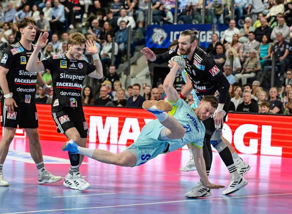 #Handballbundesliga, #LiquiMoly, #HCErlangen, #Handball, #HBL, #Nuremberg, #Erlangen, #ArenaNürnbergerVersicherung, #heitec, #Fackelmann, #Aichinger, #BarthHaas, #Bodin, #MaxBögl, #Bionorica, #Hemmersbach, #hlstudios, #HofmannPersonal, #LauerEuromovers, #Mauss, #pensionsolution, #Schultheiß, #SontowskiPartner, #Tucher, #Wild Panda, #hce, #ball, #tor, #zuschauer, #fans, #vielfaltgewinnt, #keinfanohnejob,