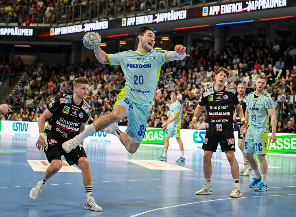 #Handballbundesliga, #LiquiMoly, #HCErlangen, #Handball, #HBL, #Nuremberg, #Erlangen, #ArenaNürnbergerVersicherung, #heitec, #Fackelmann, #Aichinger, #BarthHaas, #Bodin, #MaxBögl, #Bionorica, #Hemmersbach, #hlstudios, #HofmannPersonal, #LauerEuromovers, #Mauss, #pensionsolution, #Schultheiß, #SontowskiPartner, #Tucher, #Wild Panda, #hce, #ball, #tor, #zuschauer, #fans, #vielfaltgewinnt, #keinfanohnejob,