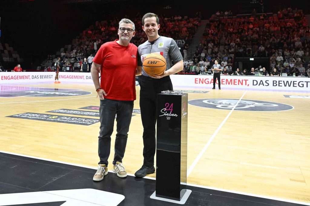 #bbl, #basketball, #proa, #nuernbergfalcons, #nuernberg, #falcons, #nbc, #kiametropolarena, #sparkassenuernberg, #nergie, #wbgnuernberg, #hofmannpersonal, #barmerliga, #nuebasketball, #vielfaltgewinnt, #keinfanohnejob, #norisblockers,