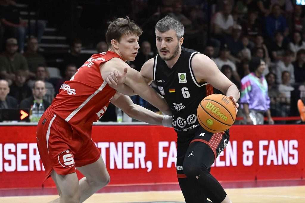 #bbl, #basketball, #proa, #nuernbergfalcons, #nuernberg, #falcons, #nbc, #kiametropolarena, #sparkassenuernberg, #nergie, #wbgnuernberg, #hofmannpersonal, #barmerliga, #nuebasketball, #vielfaltgewinnt, #keinfanohnejob, #norisblockers,