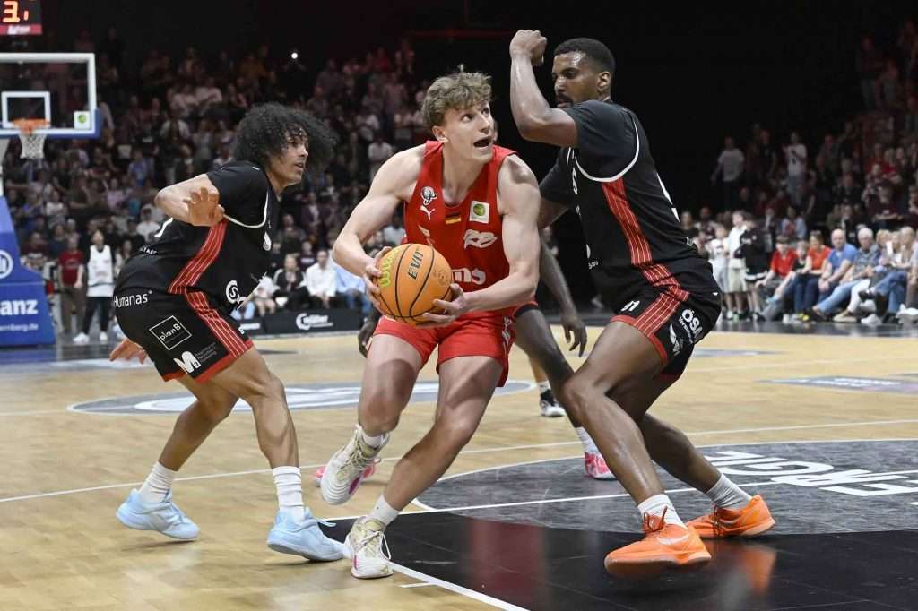 #bbl, #basketball, #proa, #nuernbergfalcons, #nuernberg, #falcons, #nbc, #kiametropolarena, #sparkassenuernberg, #nergie, #wbgnuernberg, #hofmannpersonal, #barmerliga, #nuebasketball, #vielfaltgewinnt, #keinfanohnejob, #norisblockers,