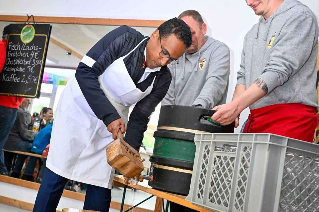 #dieeibanesen, #sommerfest, #bieranstich, #ahmednasser, #bürgermeister,