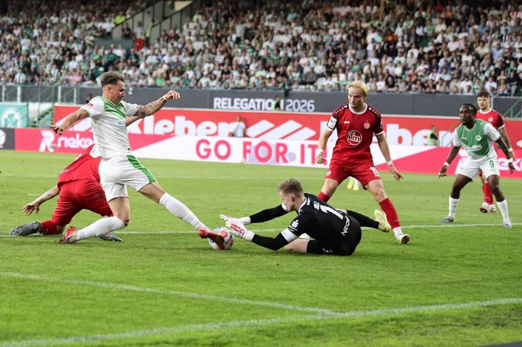 #Fussball, #Bundesliga, #DFL, #Liga2, #GreutherFürth, #sgf, #SportparkRonhof, #Kleeblatt, #HofmannPersonal, #BruderSpielwaren, #FrankenBrunnen, #GrünerBier, #RosicImmobilien, #simbadickiegroup, #Swietelsky, #WildPanda, #Fürth, #ball, #stadion, #zuschauer, #fans, #tor, #vielfaltgewinnt, #keinfanohnejob,